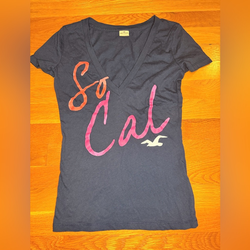 Hollister Y2K So Cal Graphic V-Neck Baby Tee Top Small